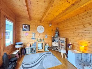 Photo 21- click for photo gallery